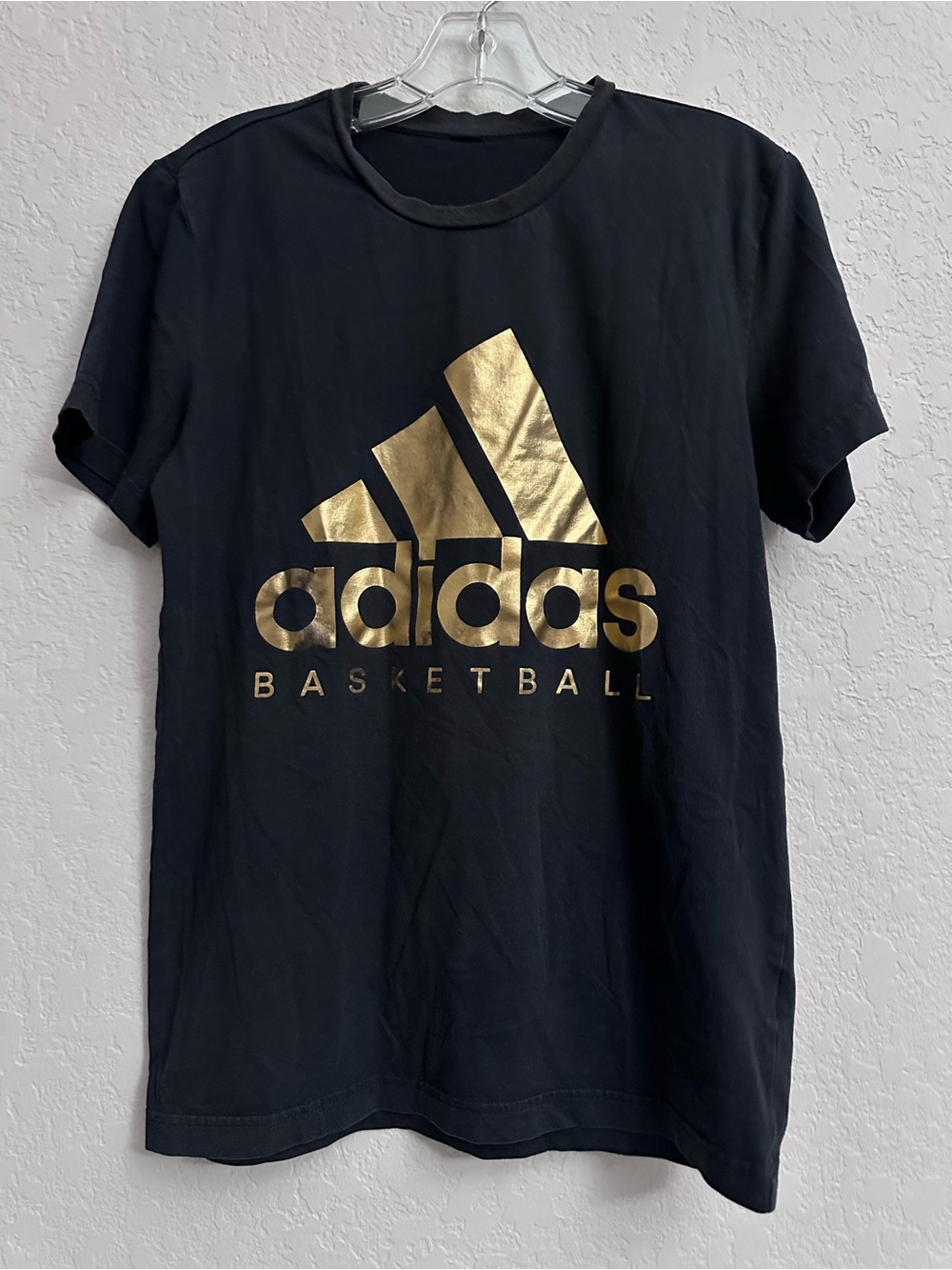 Adidas Basketball Men’s Gold Foil Basketball Graphic S/S Tee Size S-M